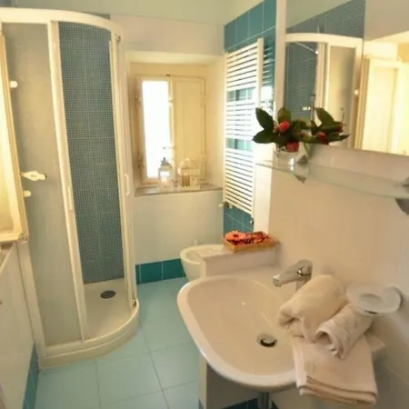 Apartamento Fuer 7 Personen Ca 98 Qm In Lucca, Toskana Provinz Lucca